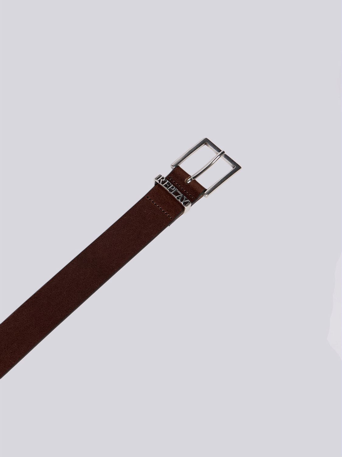 Černý kožený pásek s logem na poutku – Replay