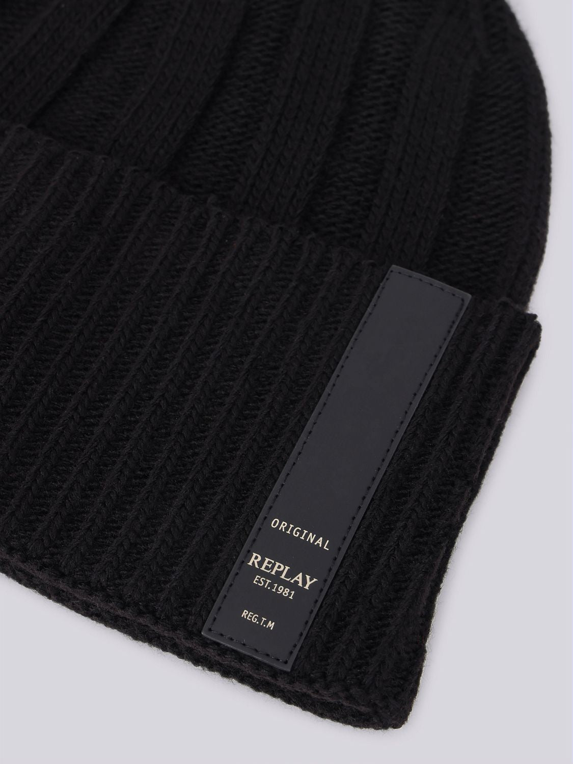 ČEPICE S NÁŠIVKOU LOGA