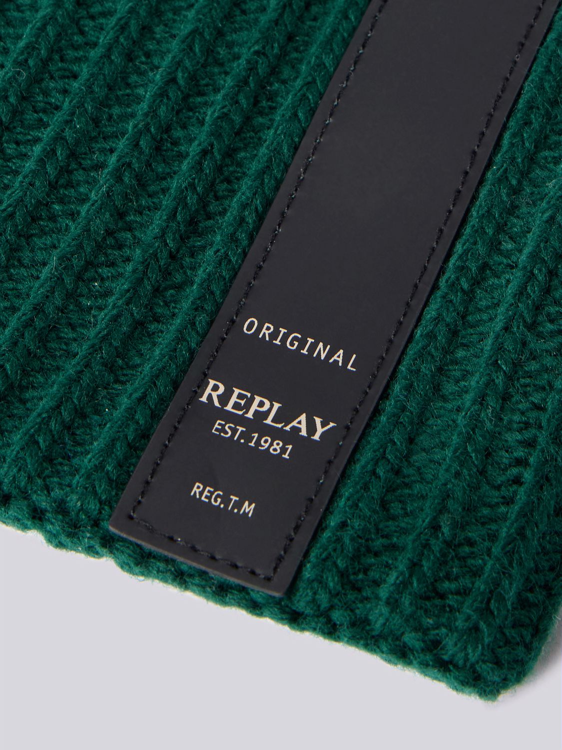 ČEPICE S NÁŠIVKOU LOGA