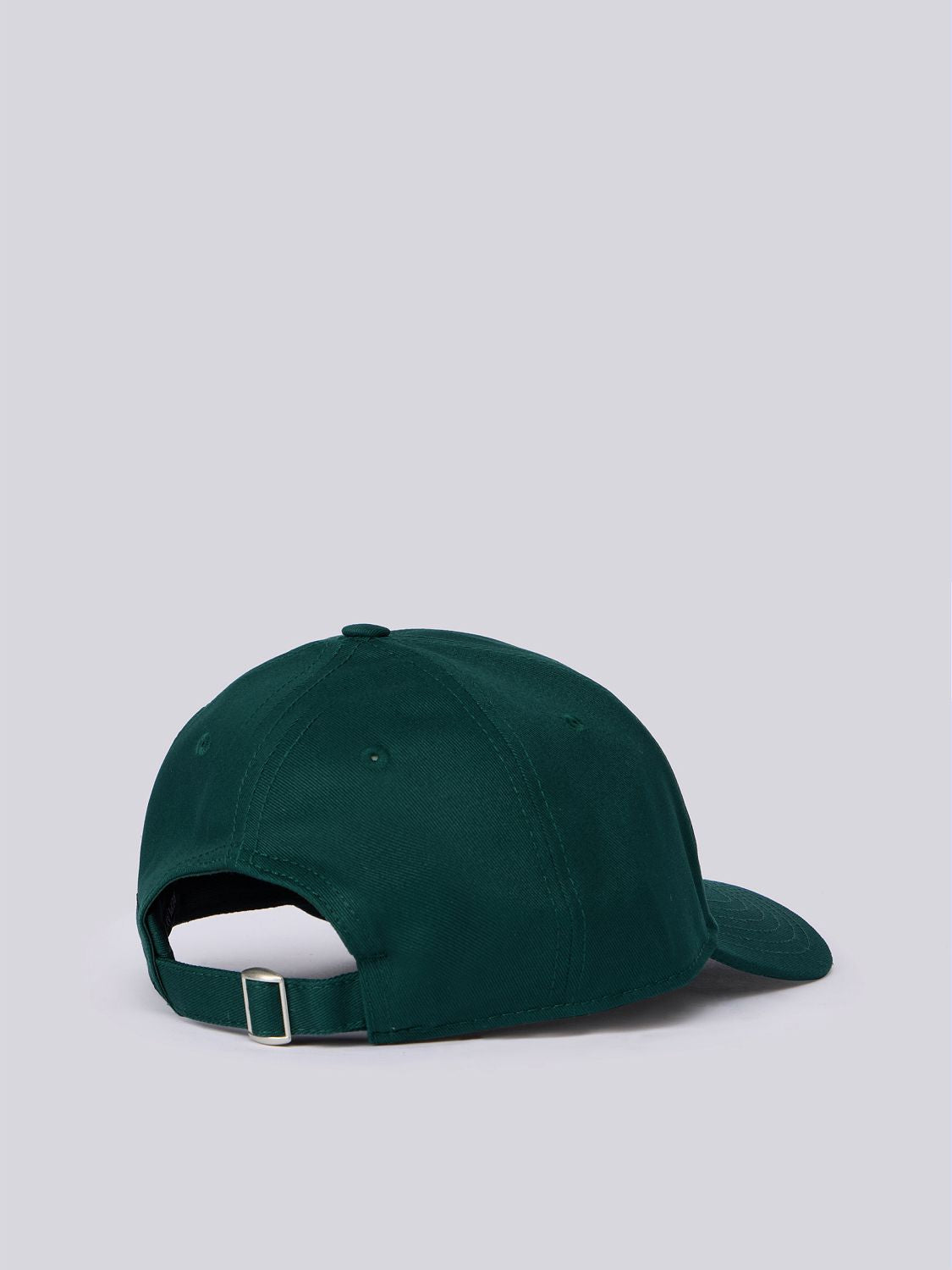 KŠILTOVKA S VYŠITÝM PÍSMENEM R