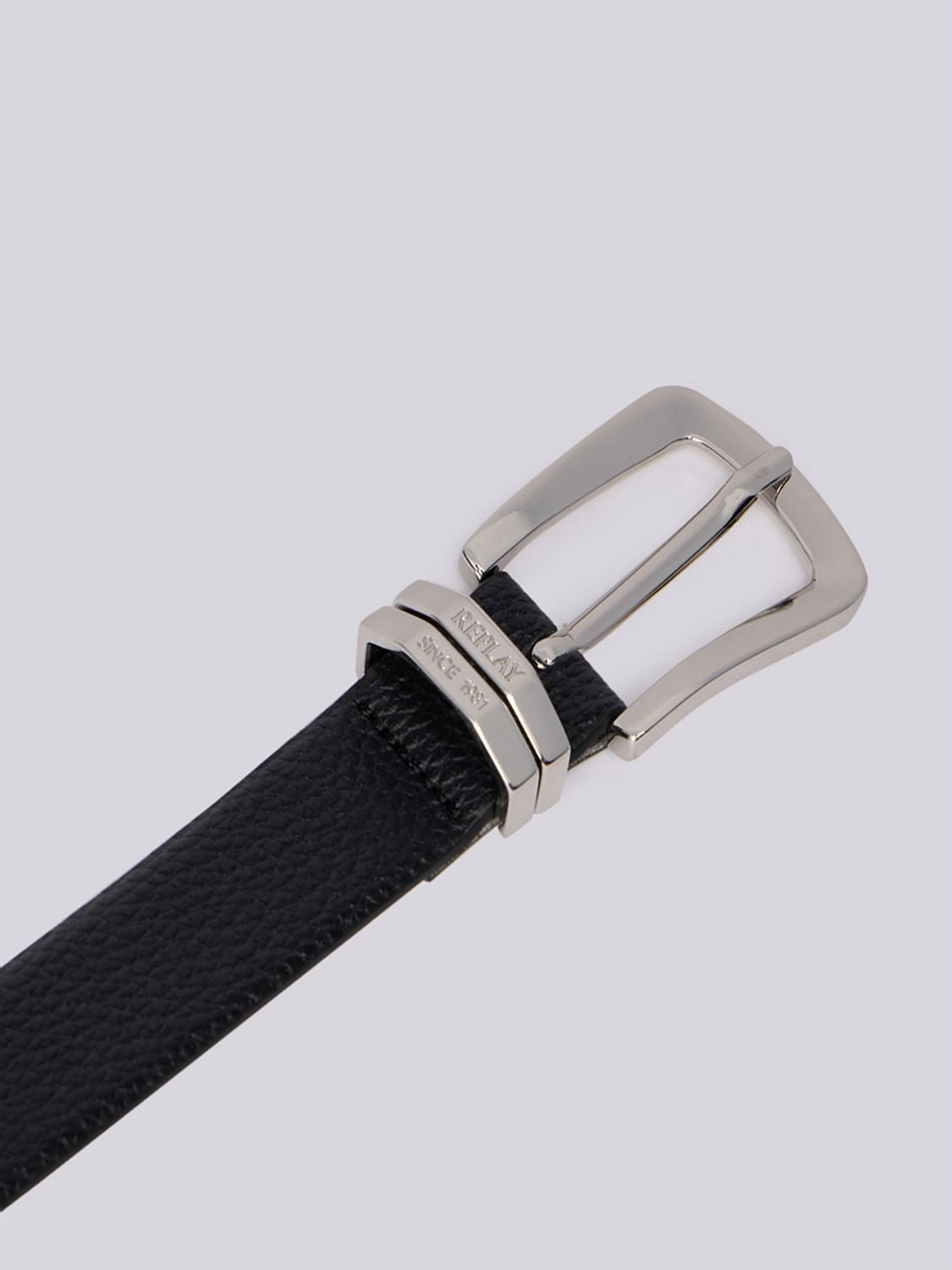 PÁSEK S DVOJITÝM GRAVÍROVANÝM POUTKEM