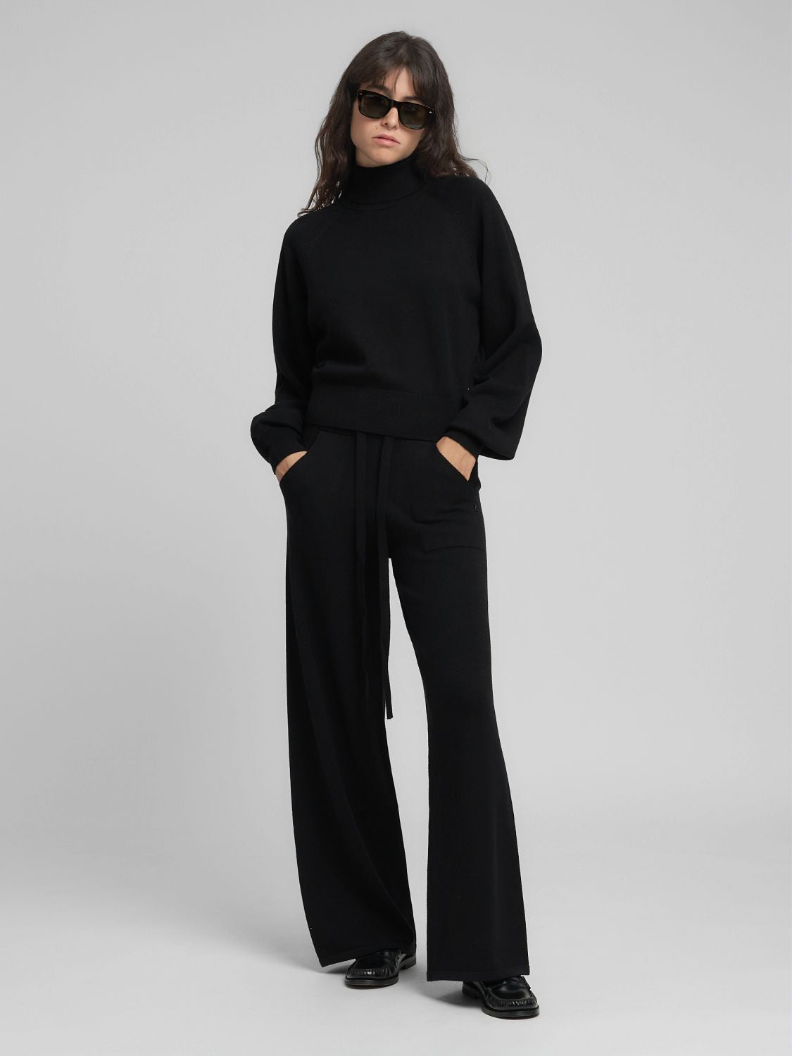 Dámský rolák s volnějšími rukávy