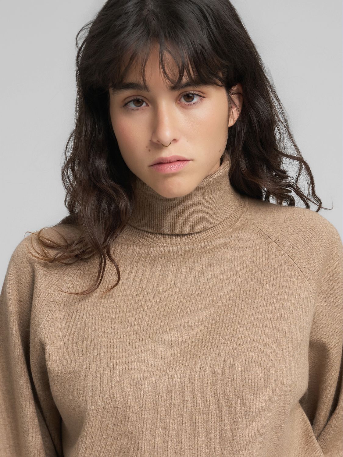 Dámský rolák s volnějšími rukávy