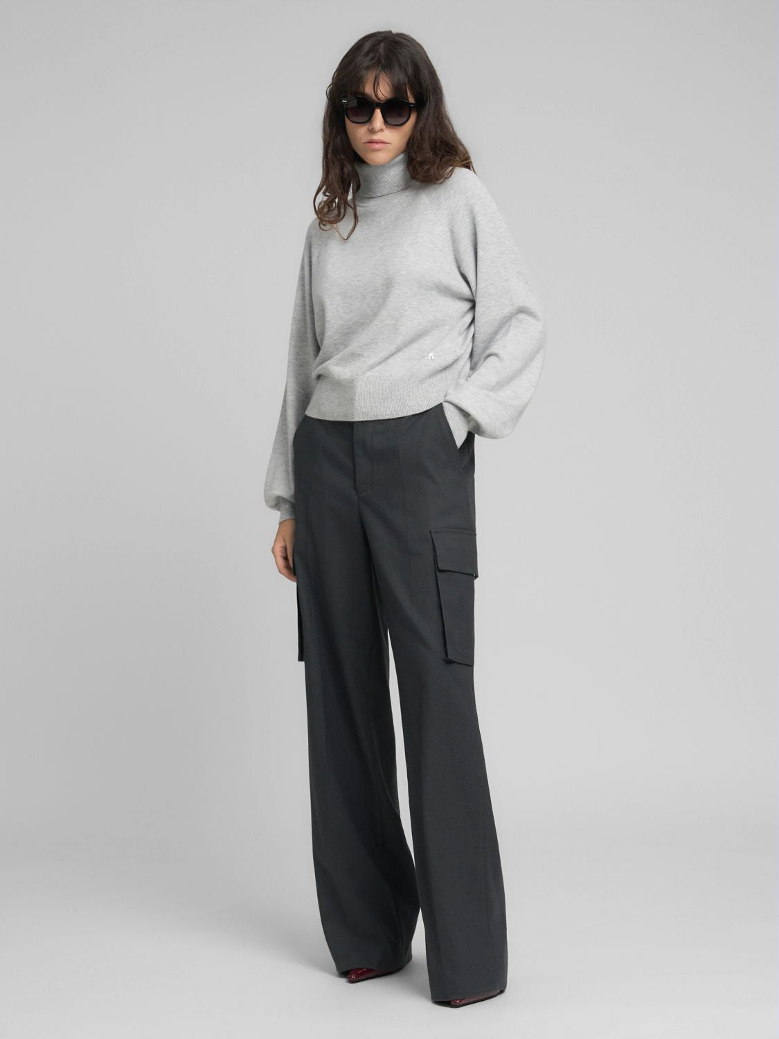 Dámský rolák s volnějšími rukávy