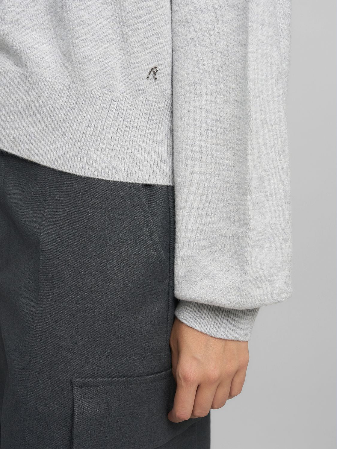 Dámský rolák s volnějšími rukávy