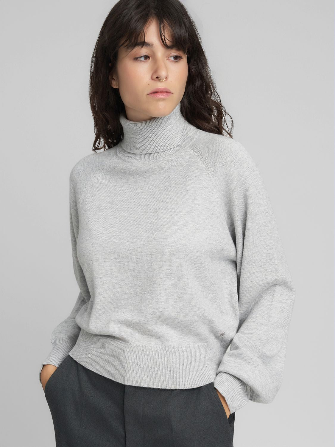 Dámský rolák s volnějšími rukávy