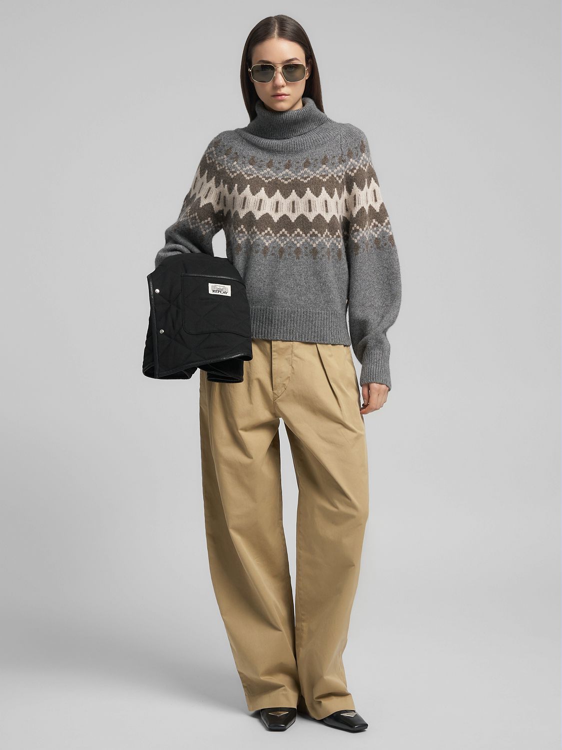 Dámský svetr se vzorem