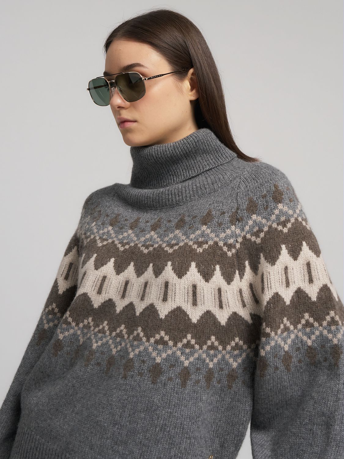 Dámský svetr se vzorem