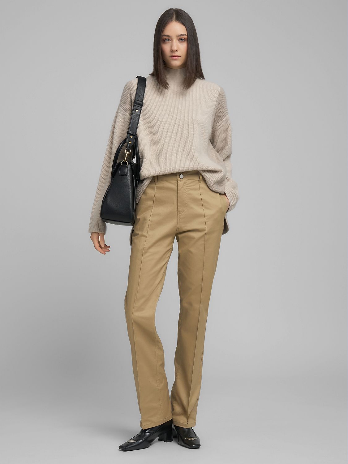 Dámský oversized svetr s rolákem