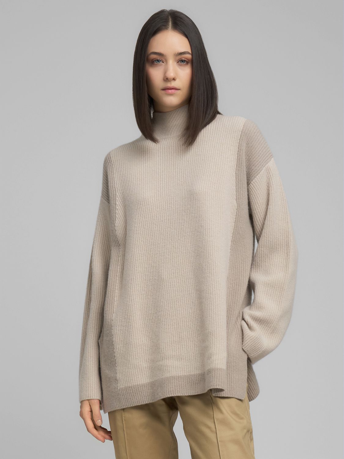 Dámský oversized svetr s rolákem