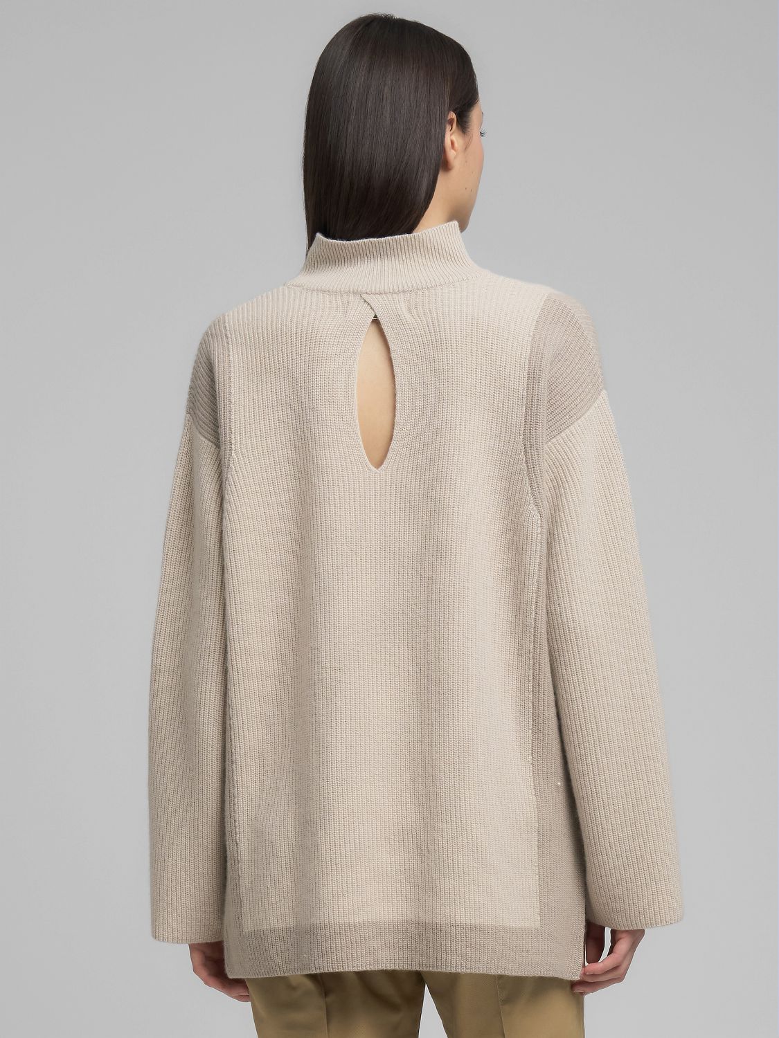 Dámský oversized svetr s rolákem