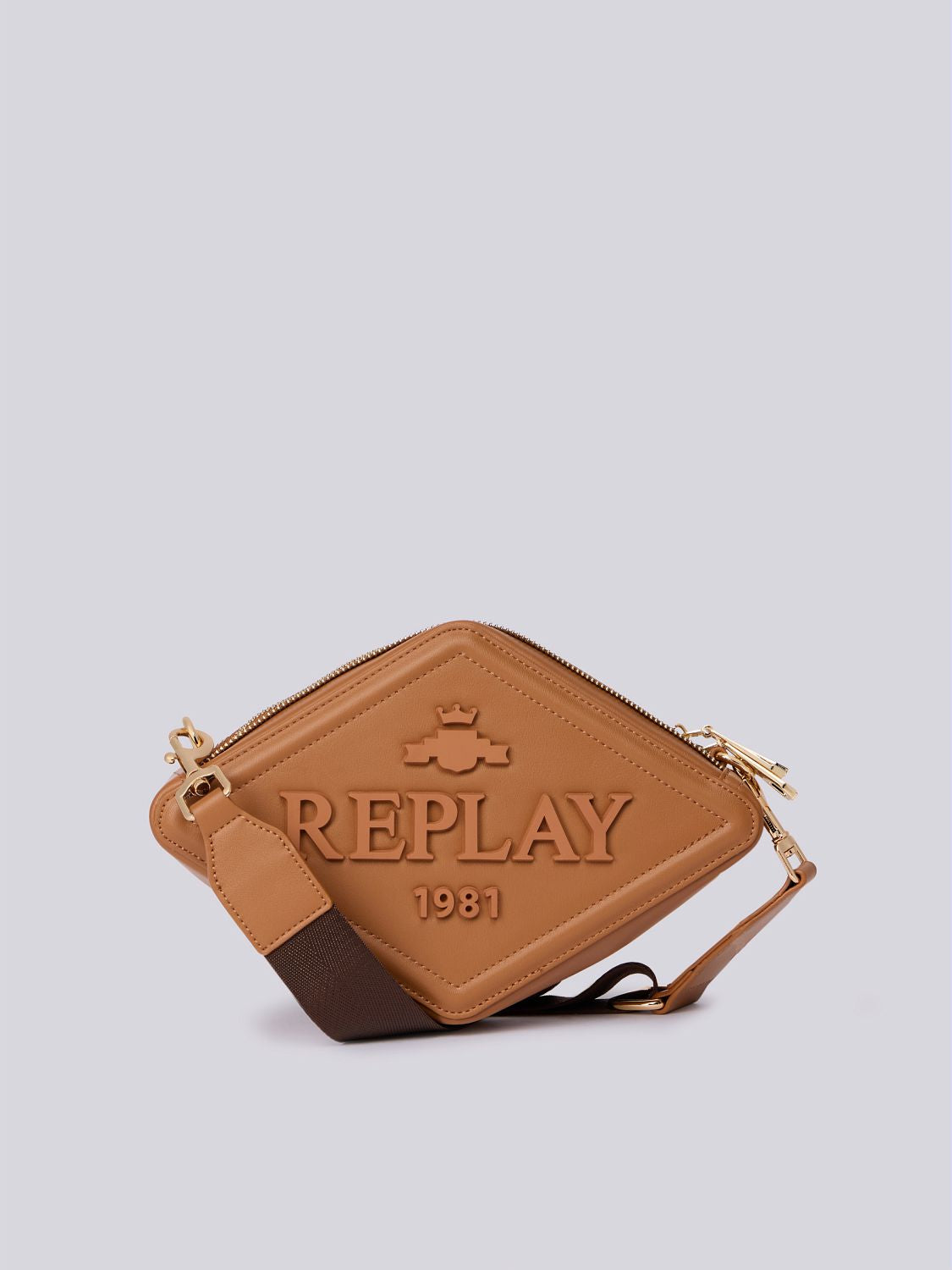 Crossbody kabelka ve tvaru diamantu