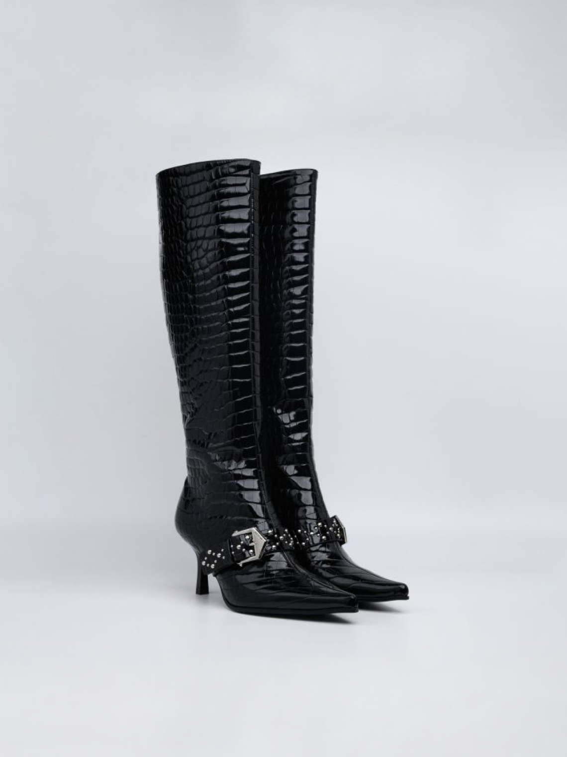 Vysoké kozačky na podpatku