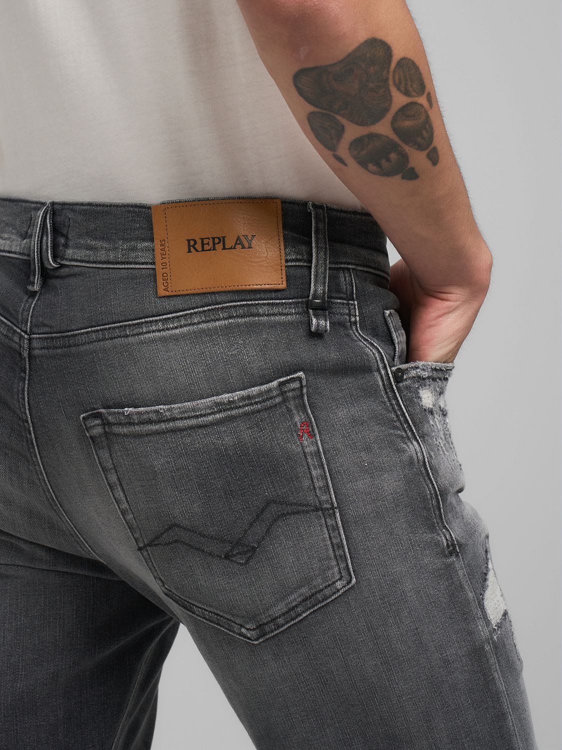 MICKYM – Džíny zúženého střihu