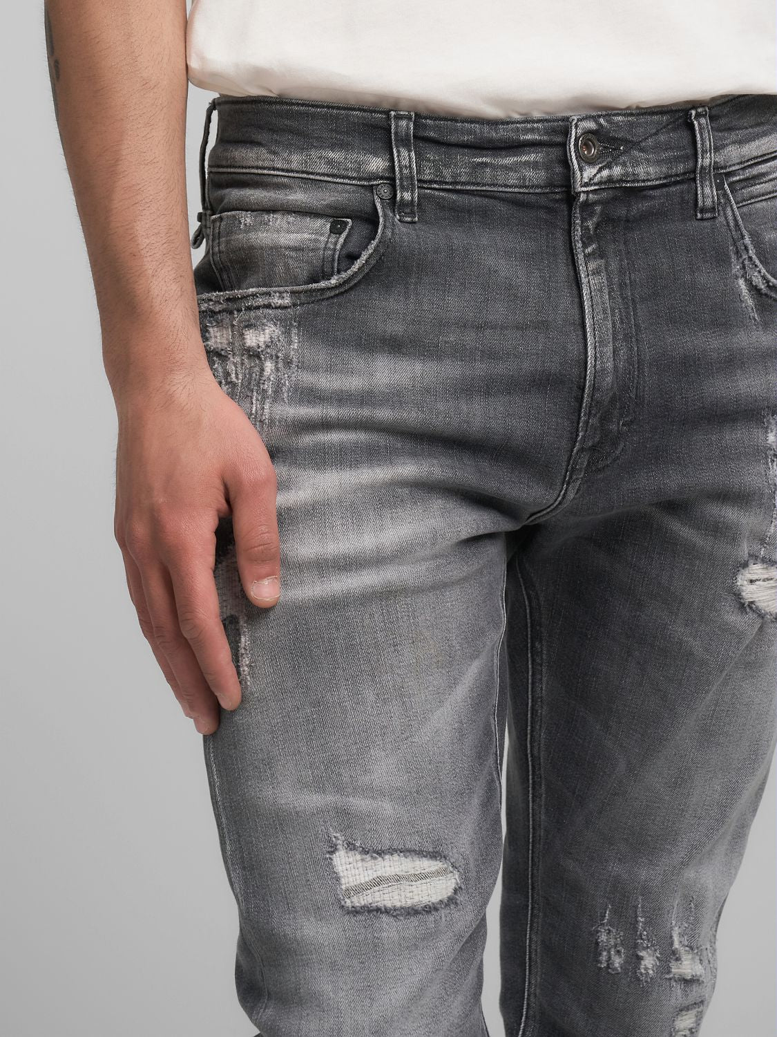 MICKYM – Džíny zúženého střihu