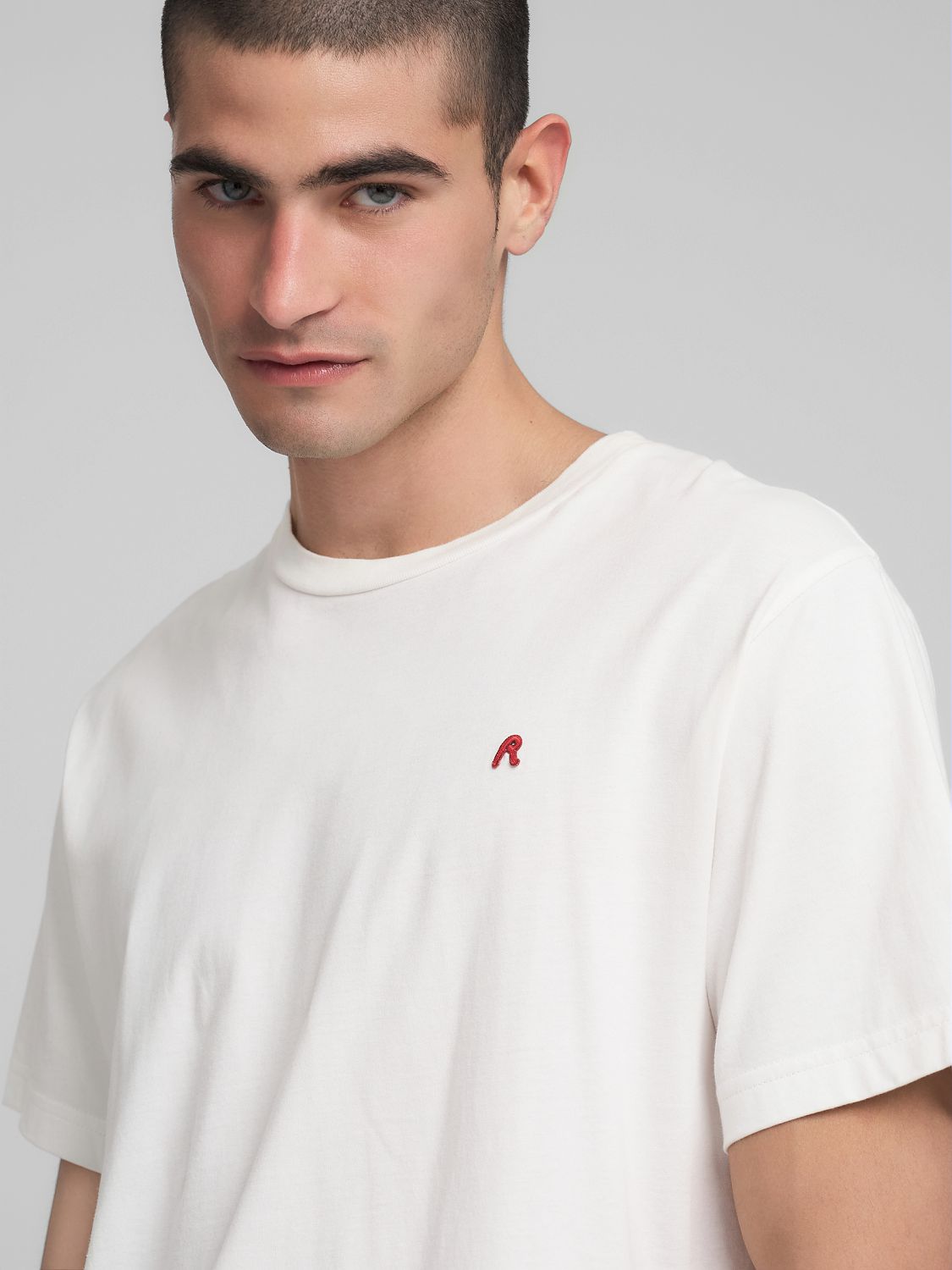 JERSEY TRIČKO S VÝŠIVKOU R