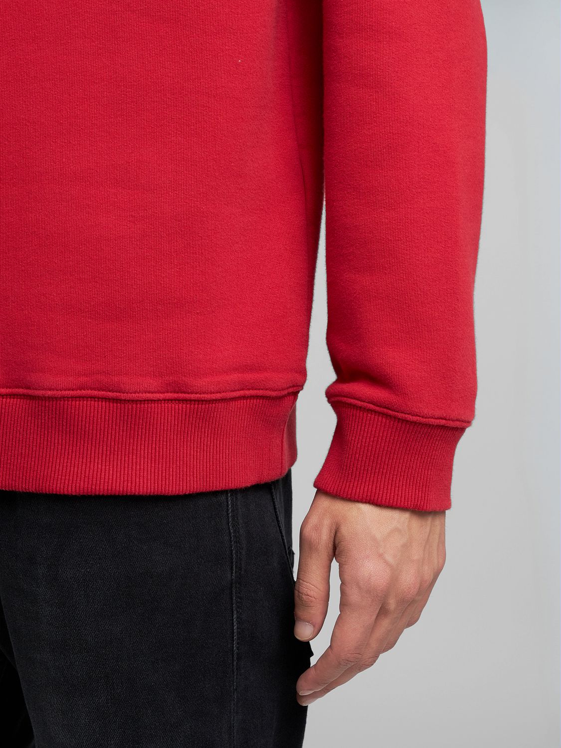 Pánská mikina s kulatým výstřihem a výšivkou