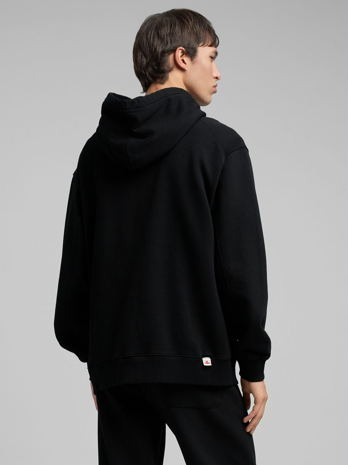 Pánská mikina s kapucí a výšivkou REPLAY na hrudi