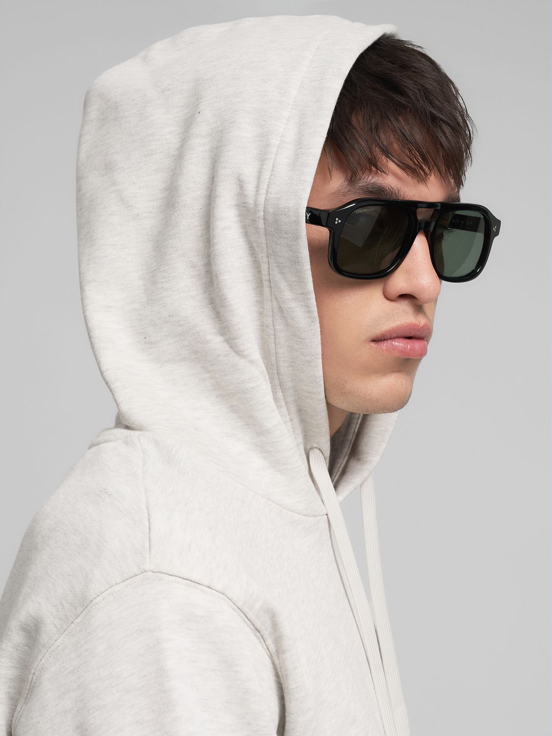 Pánská mikina s kapucí a decentním logem REPLAY