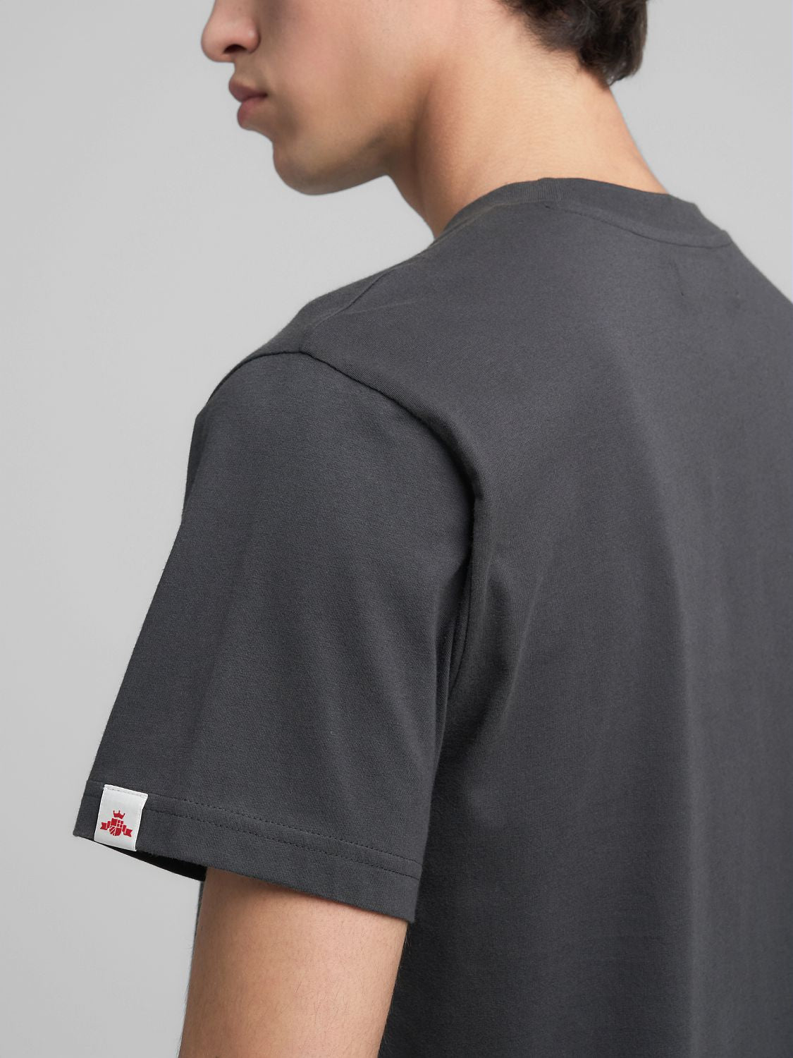 BAVLNĚNÉ TRIČKO S NÁPISEM