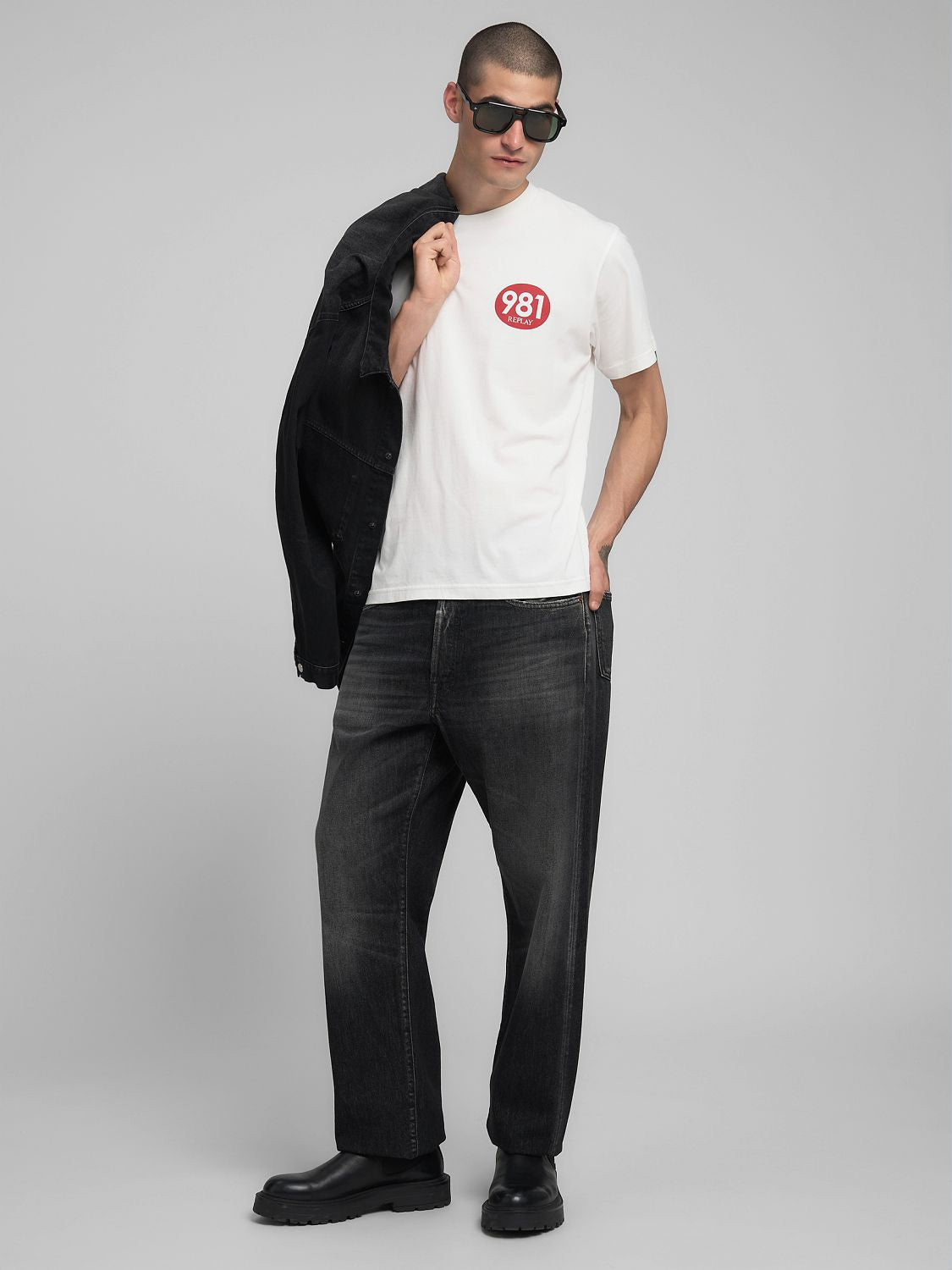 BAVLNĚNÉ TRIČKO S NÁPISEM