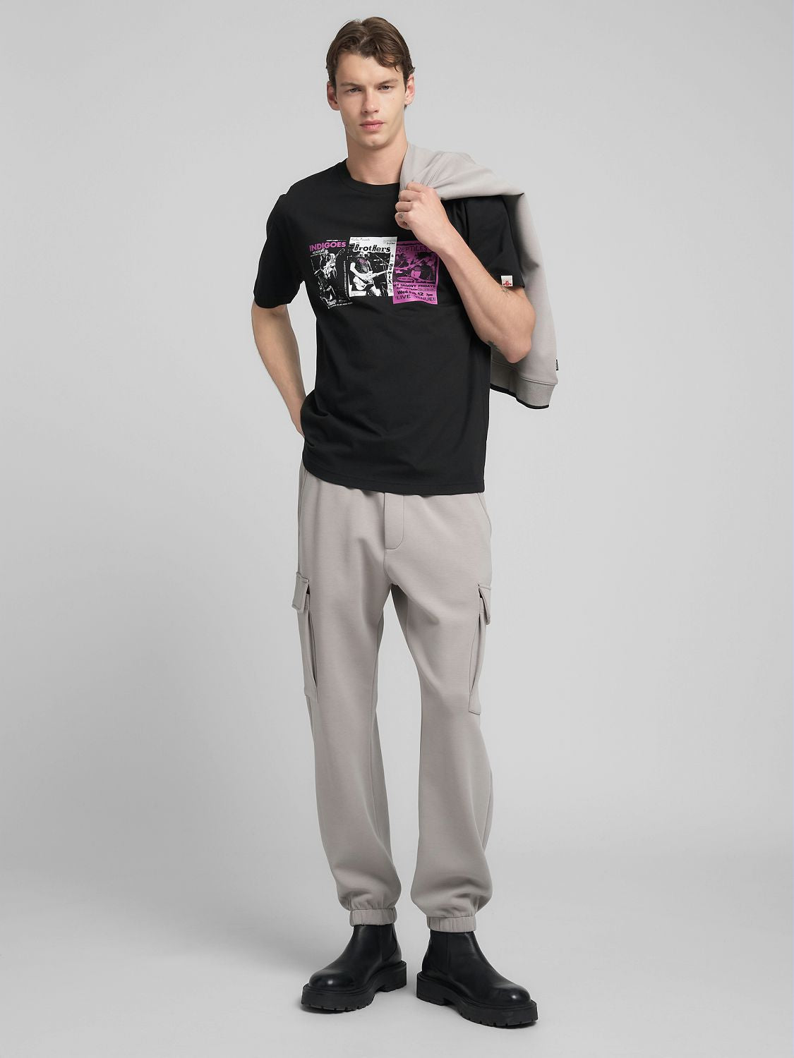 Pánské tričko s potiskem na hrudi