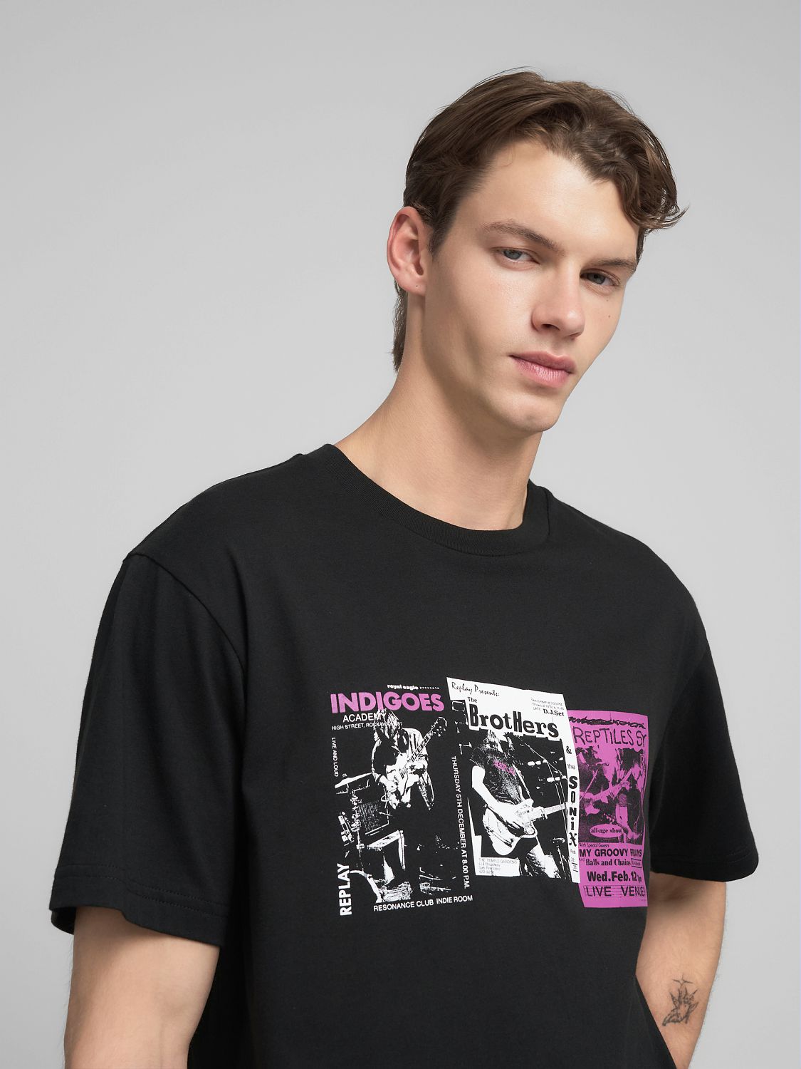 Pánské tričko s potiskem na hrudi