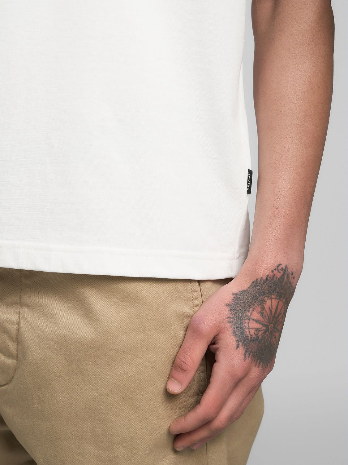 Úpletové tričko s náprsní kapsou a potiskem