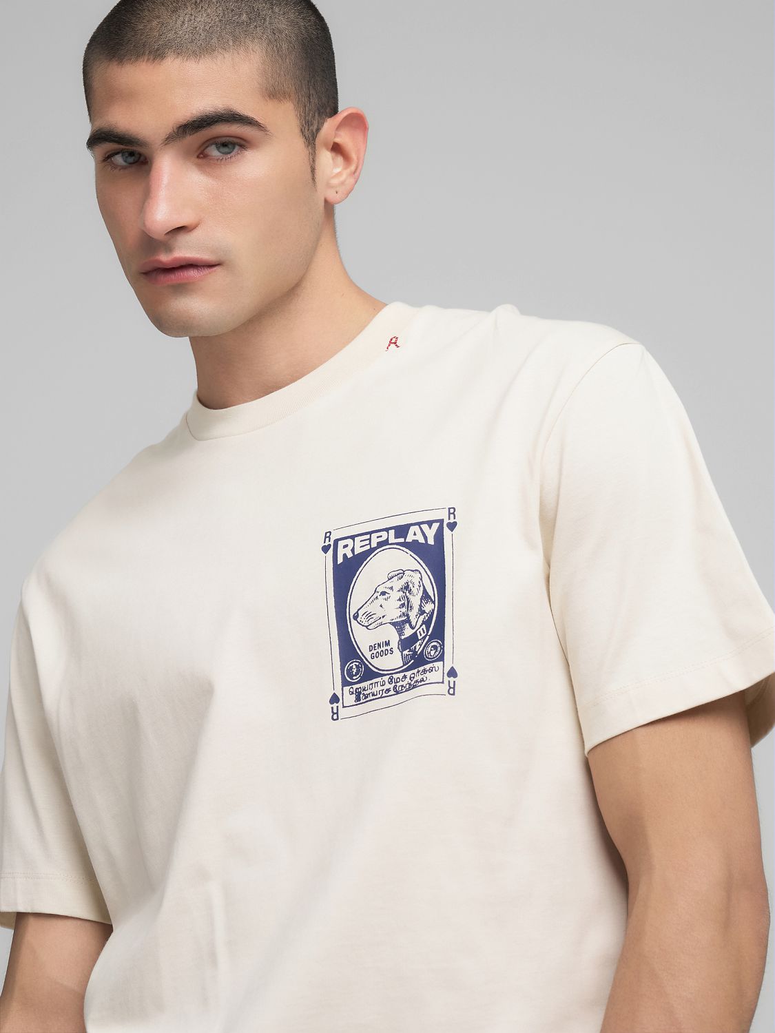 Stylové tričko s grafikou psa a nápisem Replay