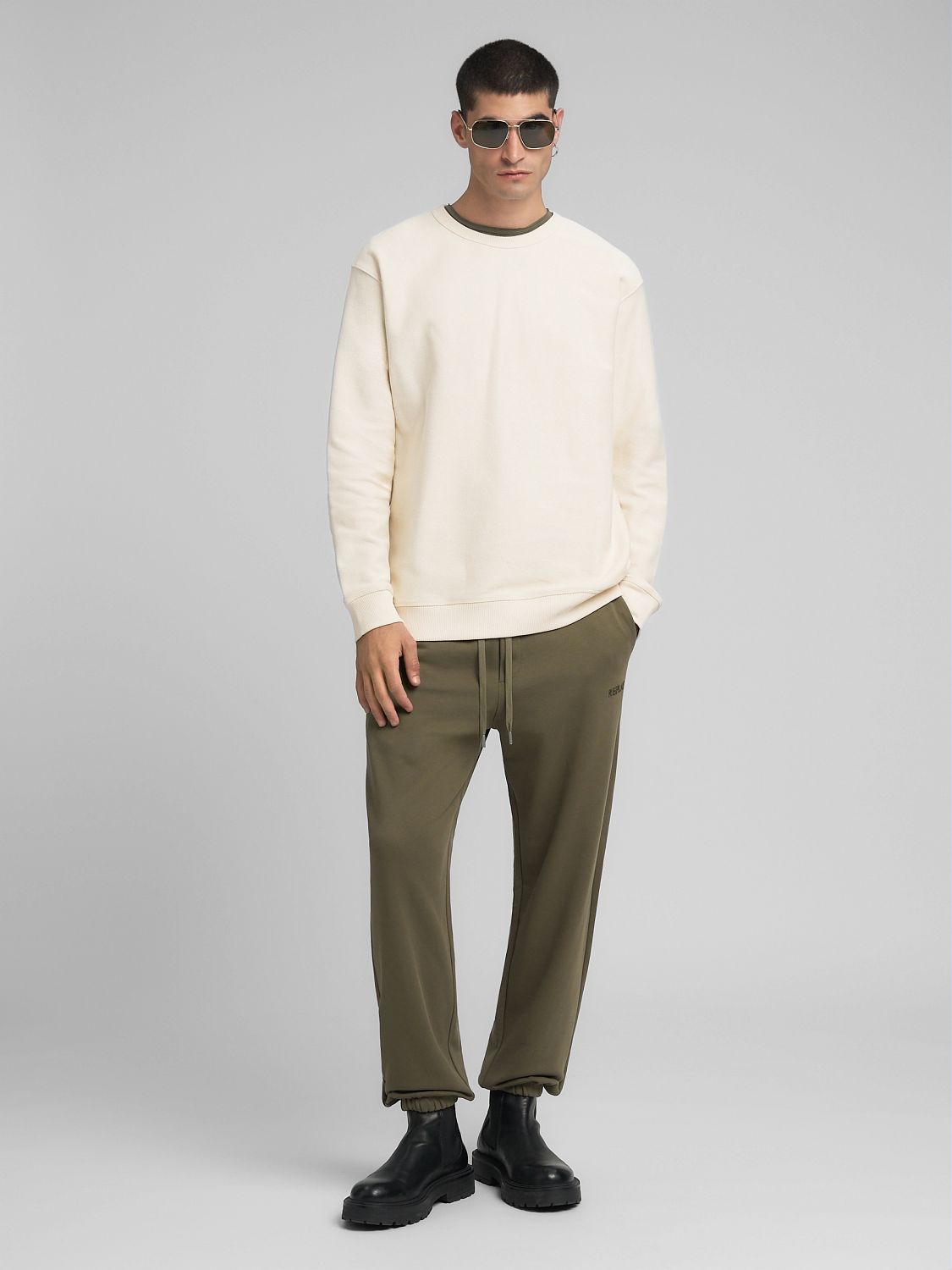 Jednoduchá bavlněná mikina s flísovou podšívkou