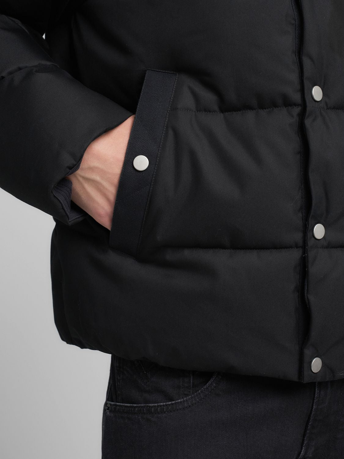 Pánská prošívaná bunda s kapucí