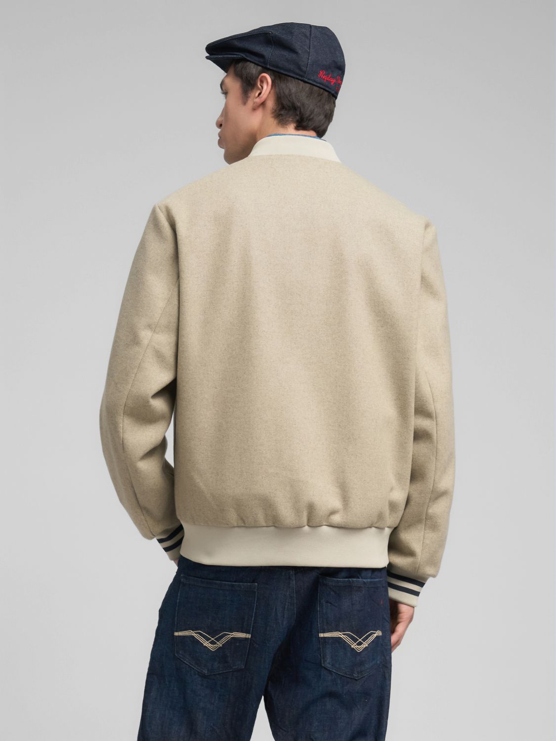 Vlněná bomber bunda ve varsity stylu