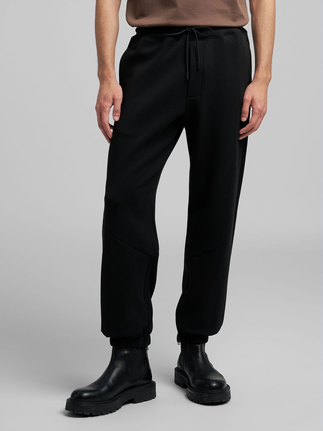 Jednoduché pánské tepláky