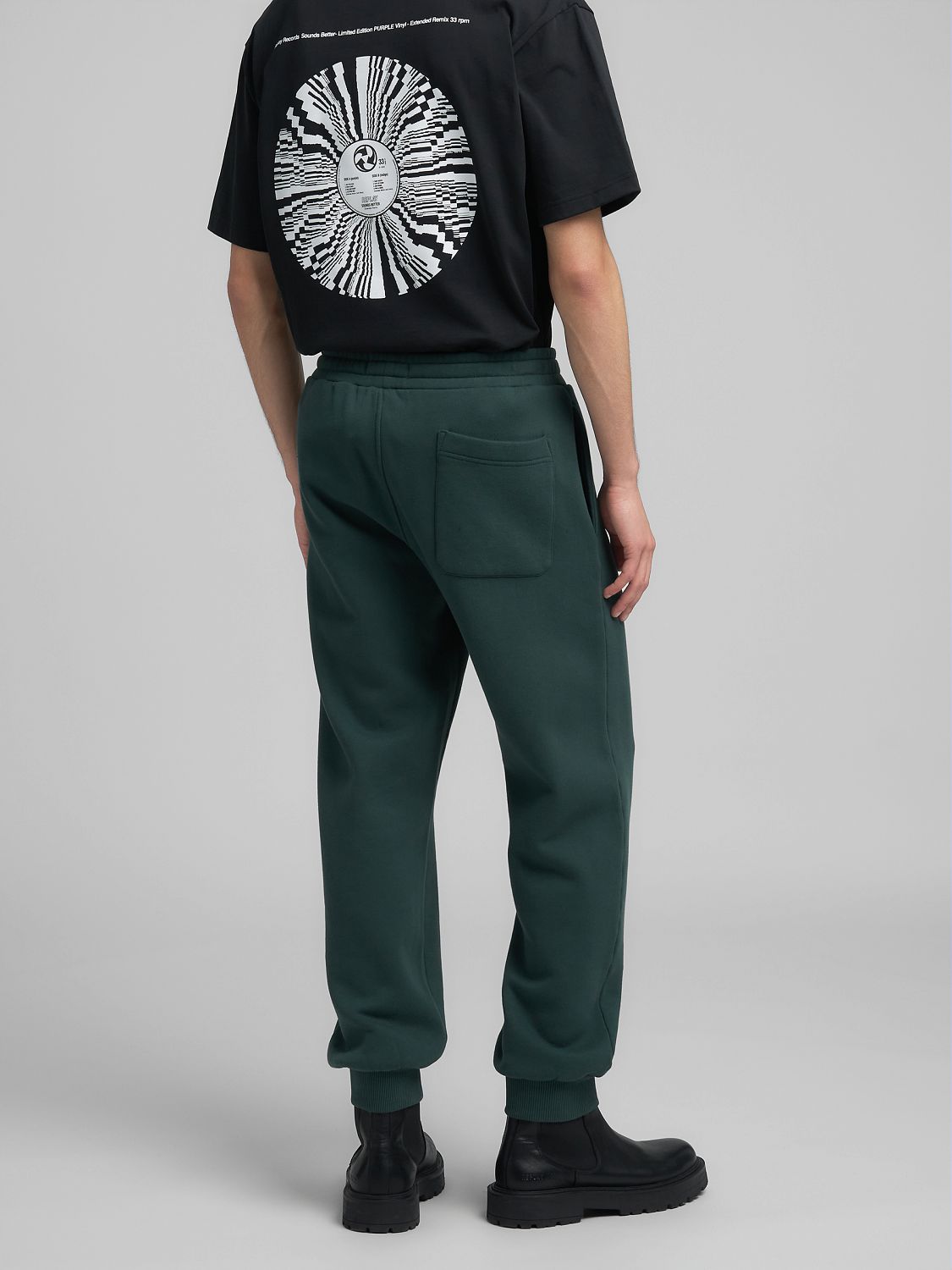 Pánské tepláky s výšivkou R