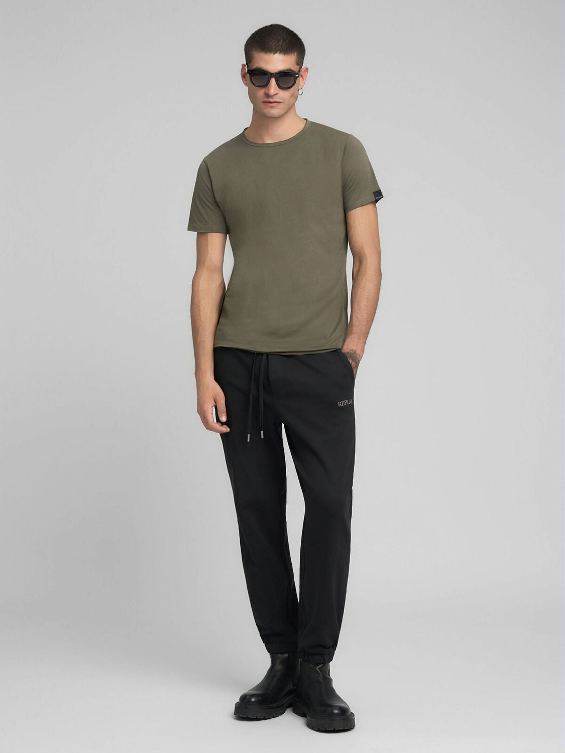 Tepláky s rovným střihem