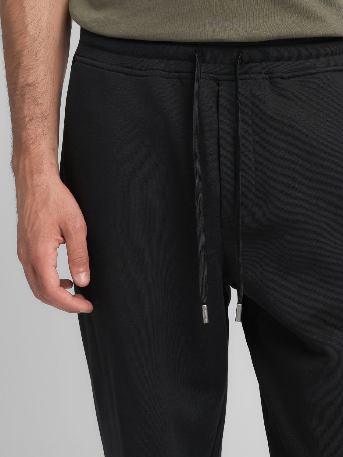 Tepláky s rovným střihem