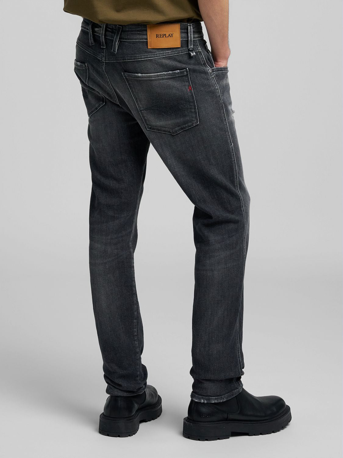 ANBASS – Džíny úzkého střihu