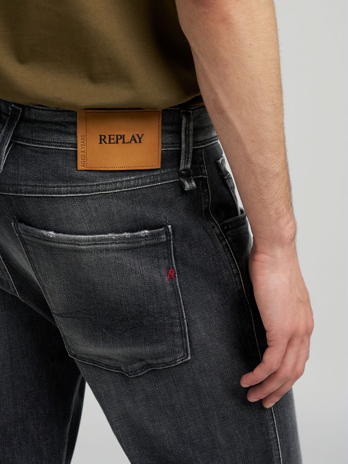 ANBASS – Džíny úzkého střihu