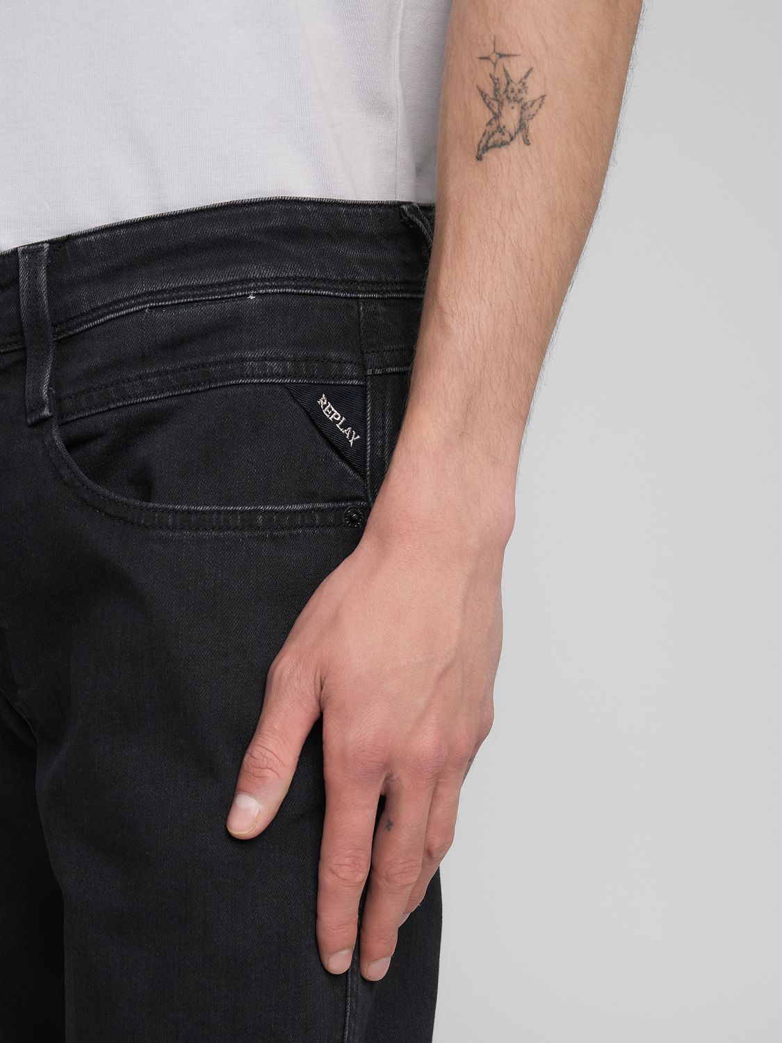 ANBASS – Džíny úzkého střihu