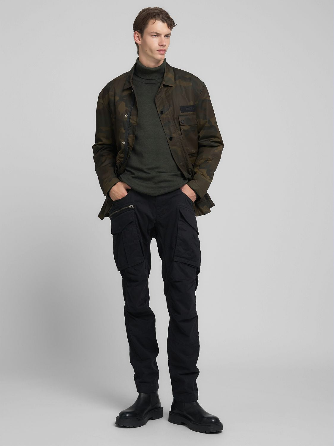 Pánský svetr s rolákem z vlněné směsi