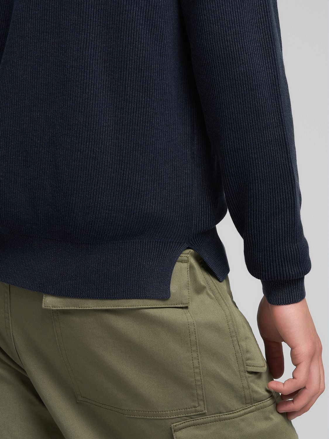 Pánský svetr s krátkým zipem