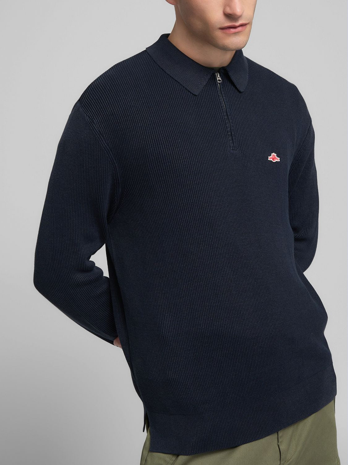 Pánský svetr s krátkým zipem