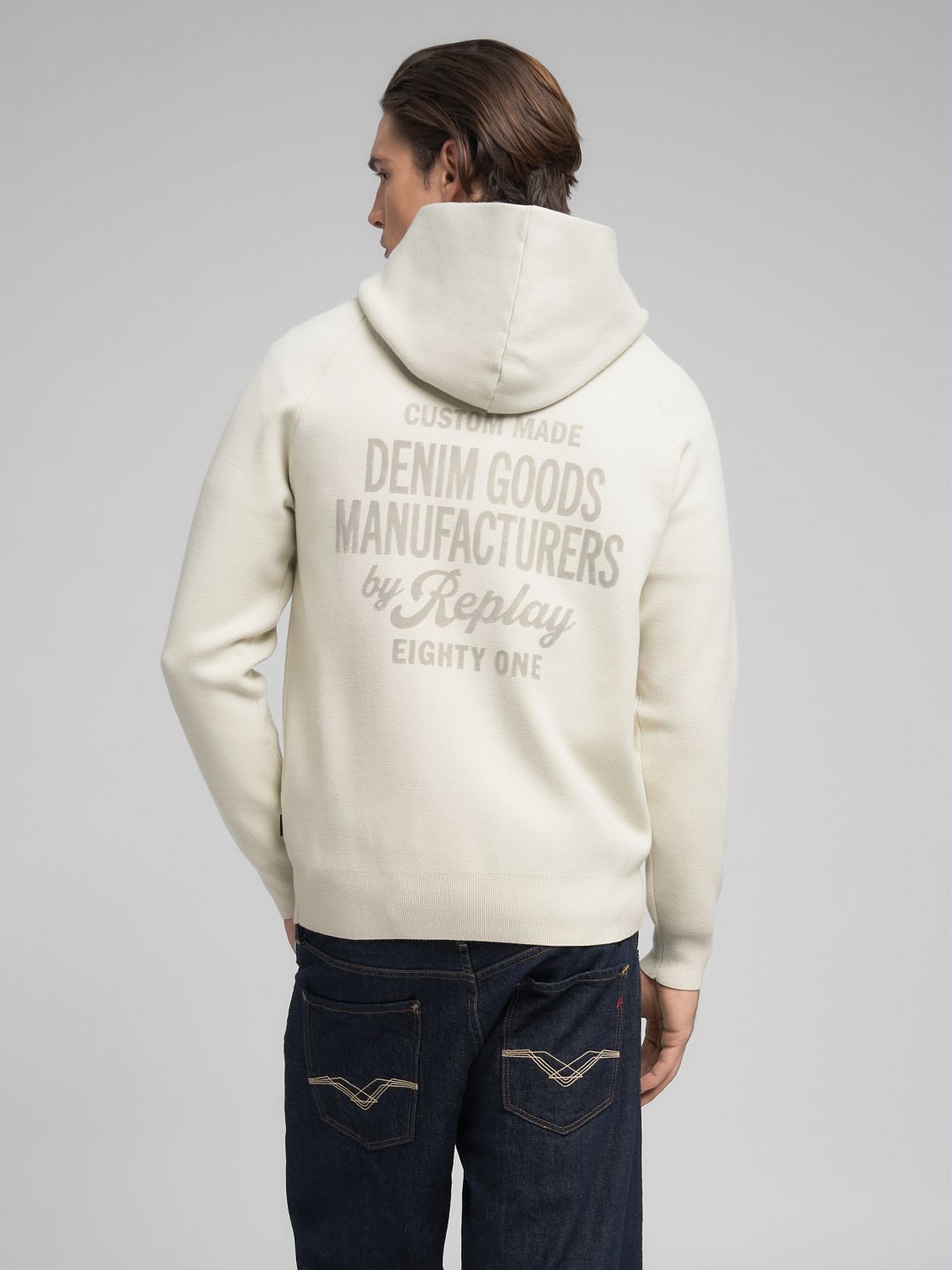 Pánský svetr na zip s kapucí a nápisem na zádech