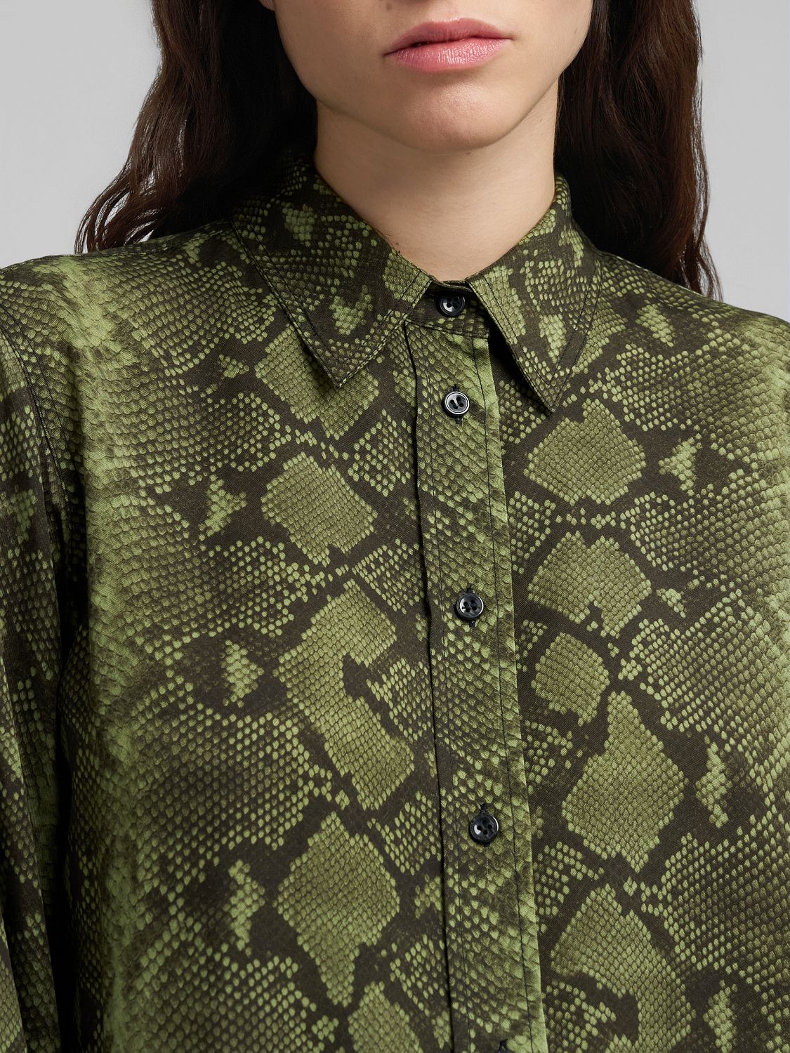 Dámská košile s hadím vzorem