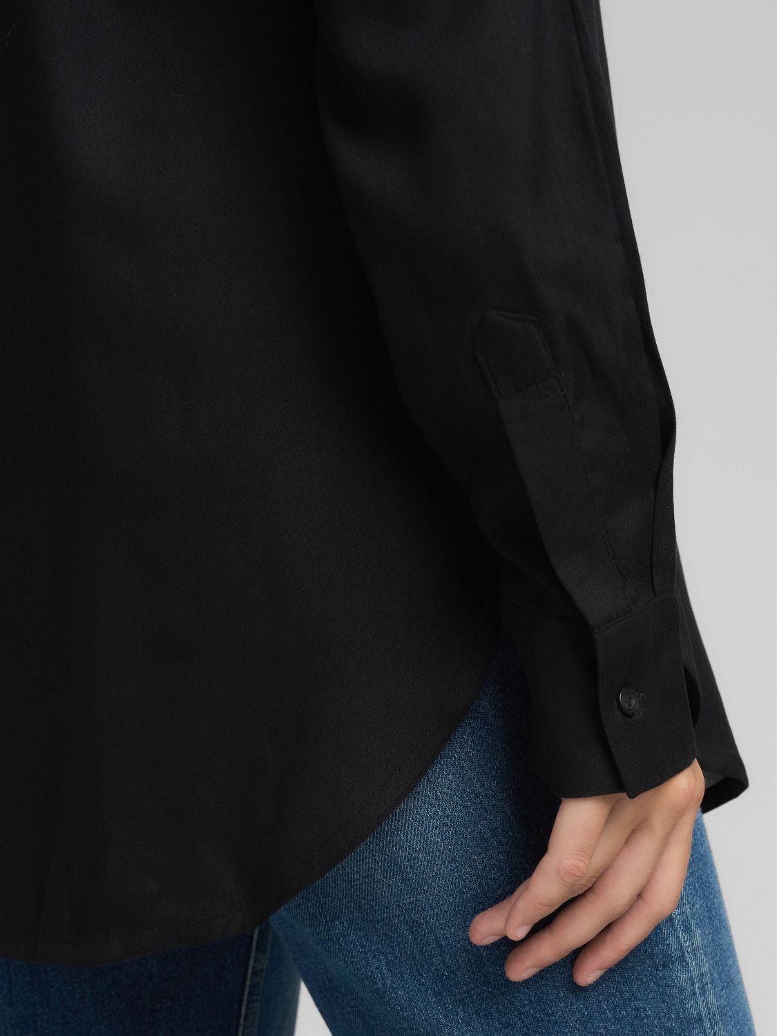 Dámská volná košile s dlouhým rukávem