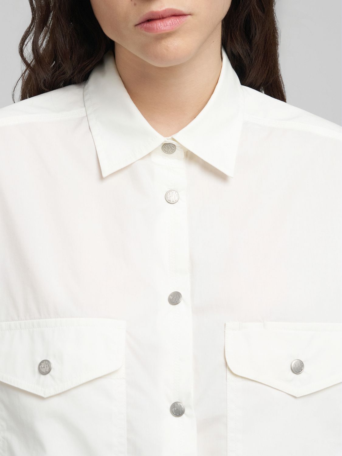 Dámská oversized košile s kapsami