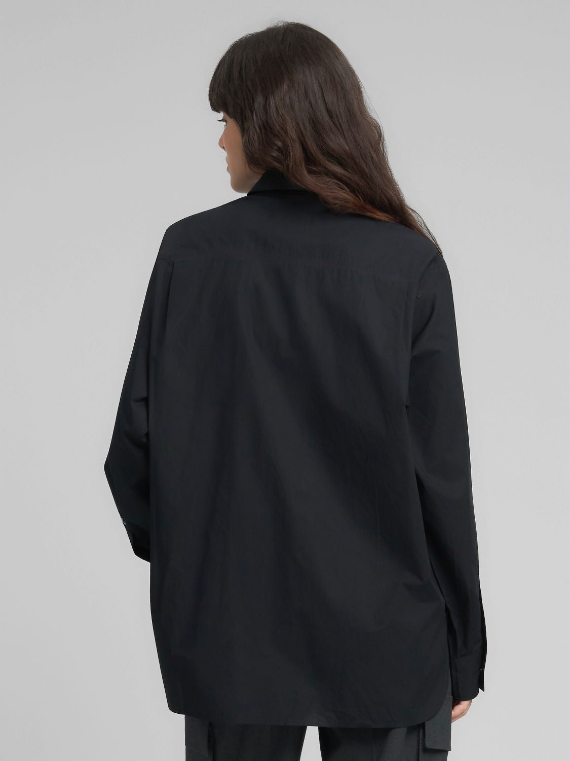 Dámská oversized košile s kapsami