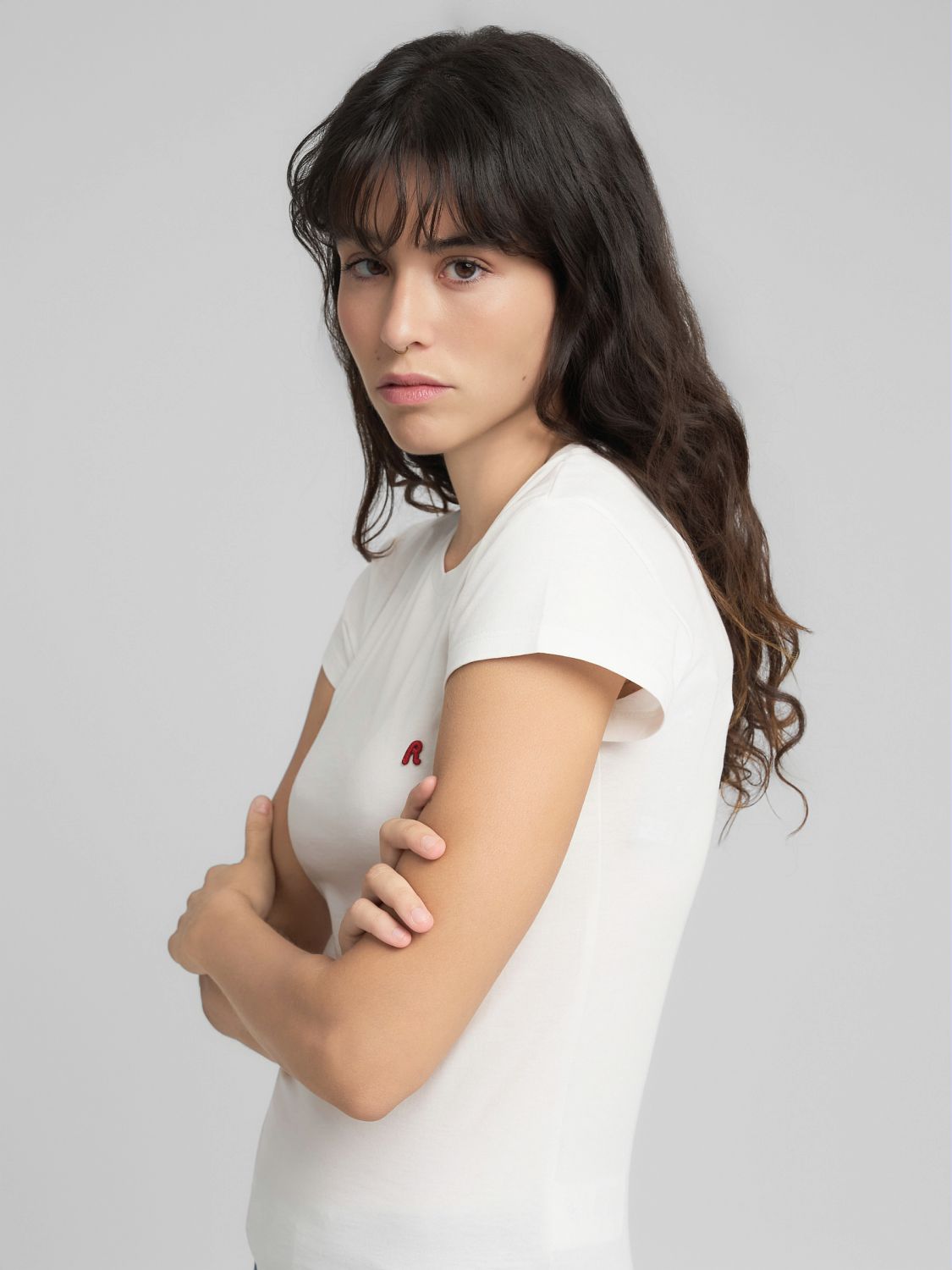 Dámské přiléhavé tričko s výšivkou