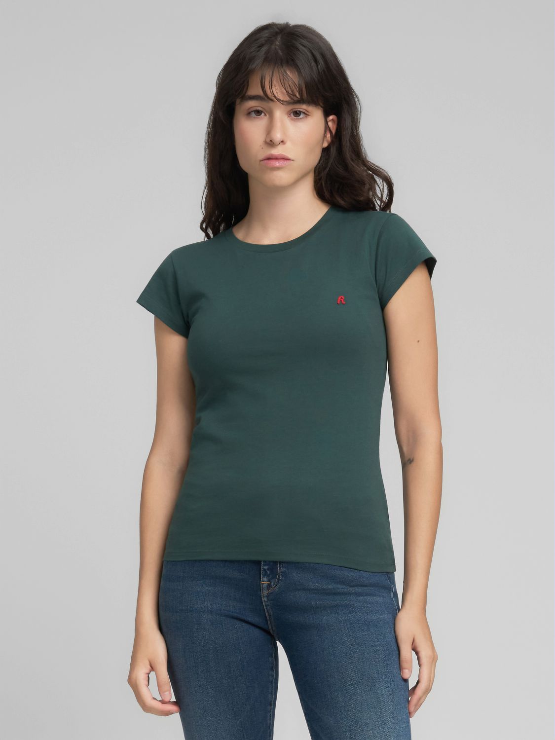 Dámské přiléhavé tričko s výšivkou