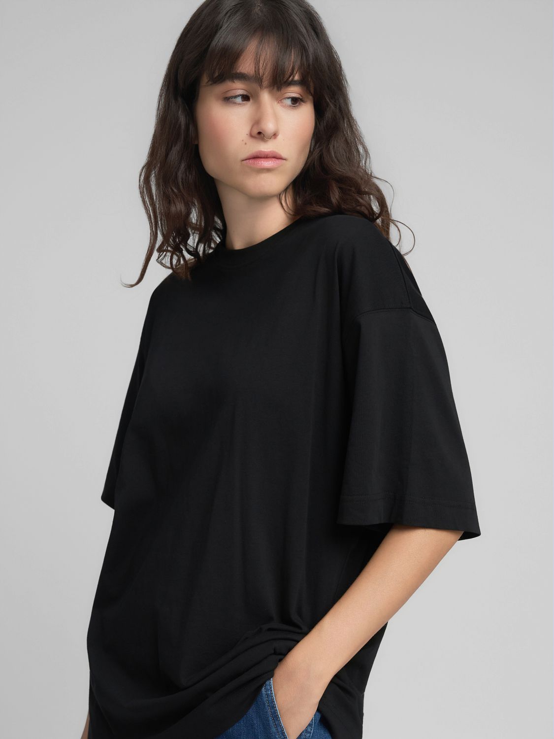 Volné tričko s potiskem na zádech